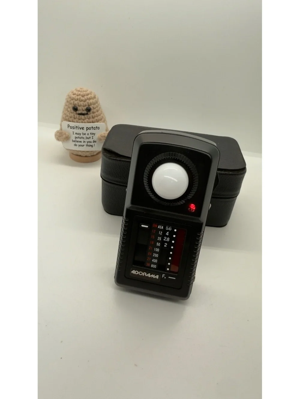 Adorama Vintage Luminos Model F2 Flash  Meter -Original Case